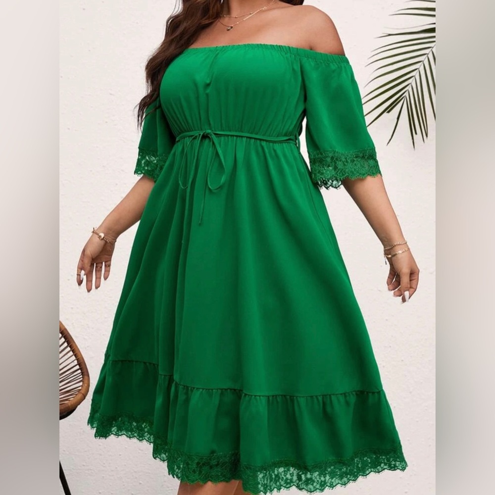Summer dress used 1 time for pictures only looks brand new!!Use less than 1 hour